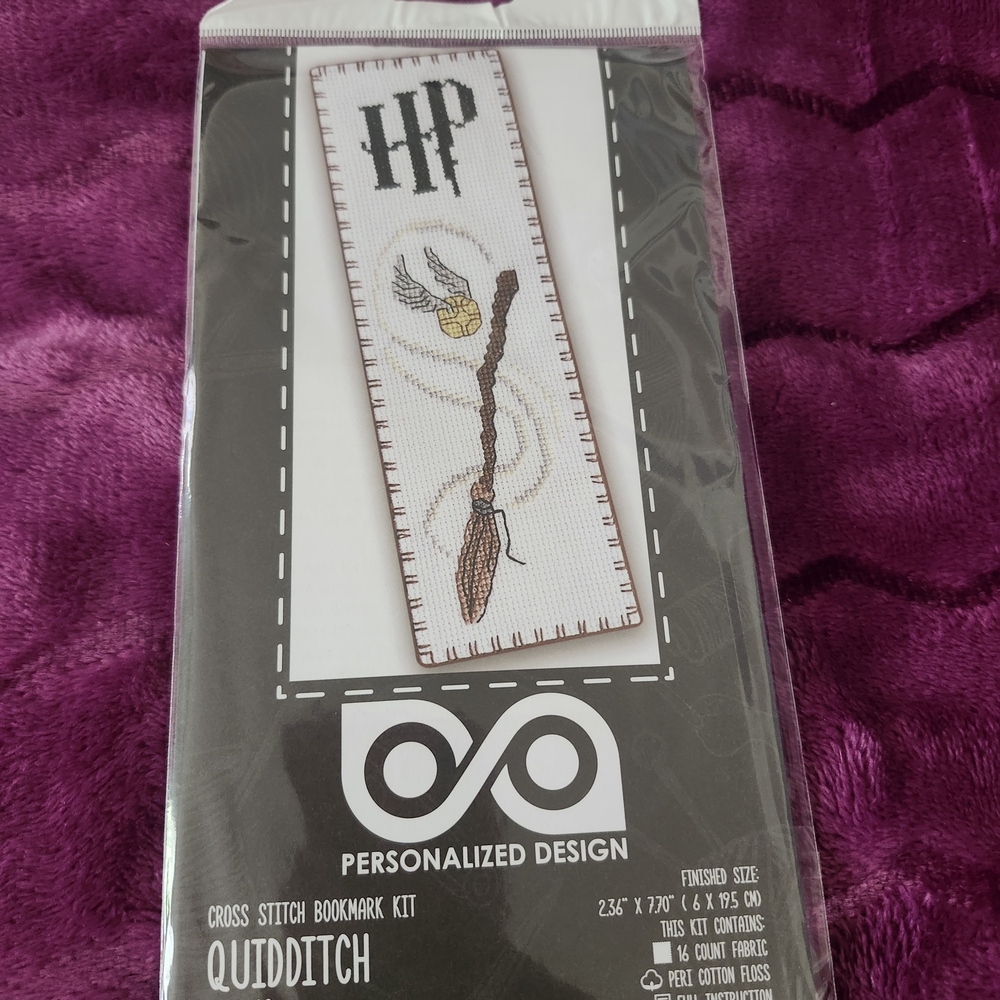 Harry Potter Quidditch Cross Stitch & Keychains Lot - Picture 2 of 6